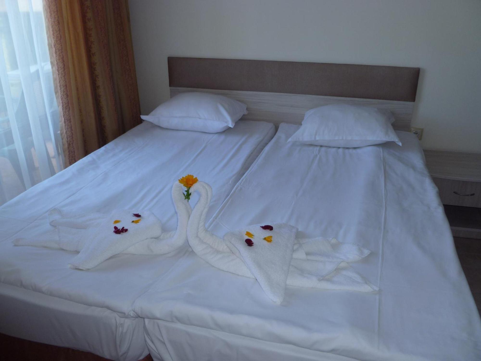 Aparthotel Rose Village Slantschew brjag Exterior foto
